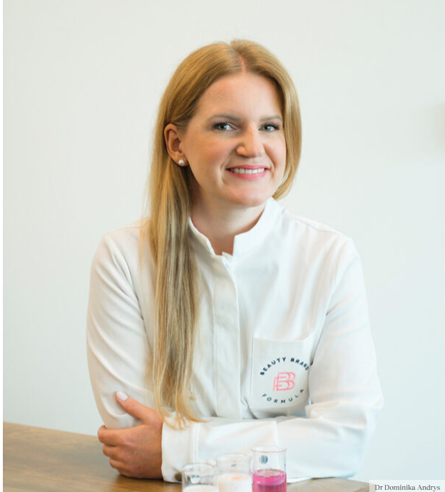 Dr. Dominika